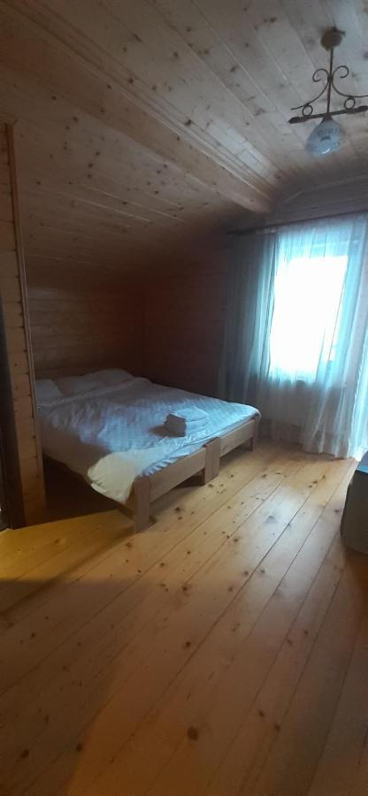 Біла Хата Lägenhet Iltsi Exteriör bild