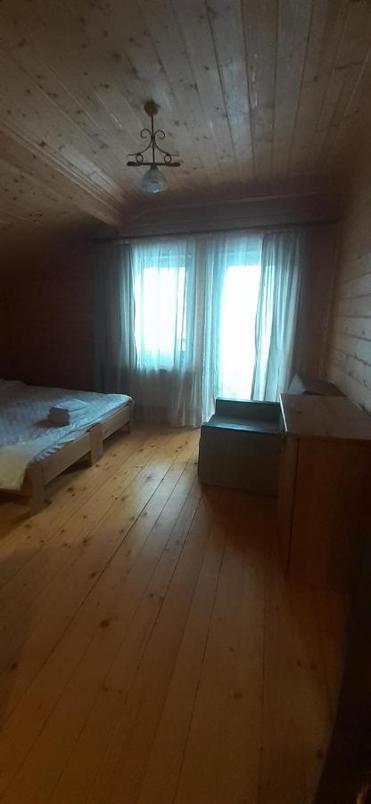 Біла Хата Lägenhet Iltsi Exteriör bild